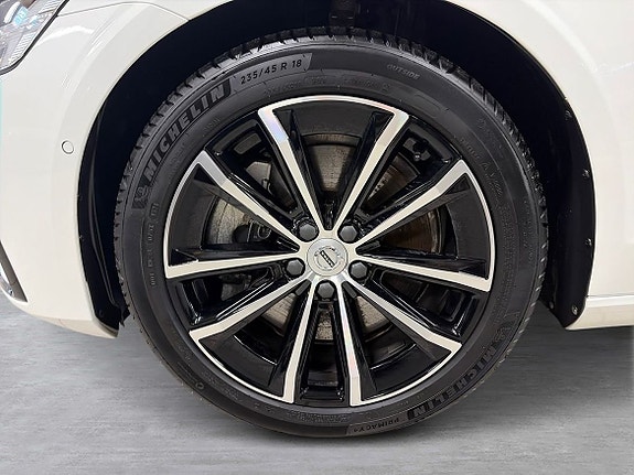 Volvo V60 3 of 17