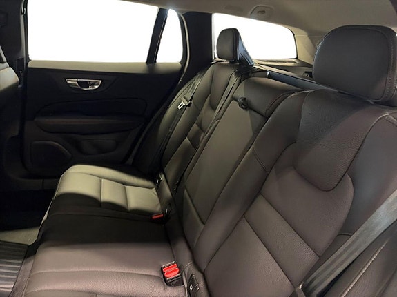 Volvo V60 11 of 17