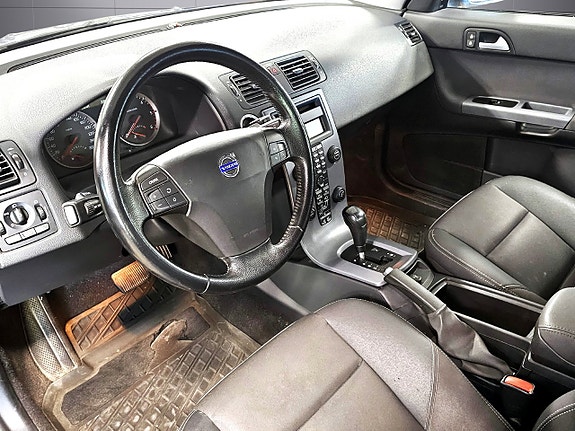 Volvo S40 7 of 9