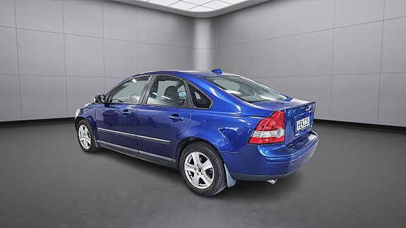Volvo S40 4 of 5