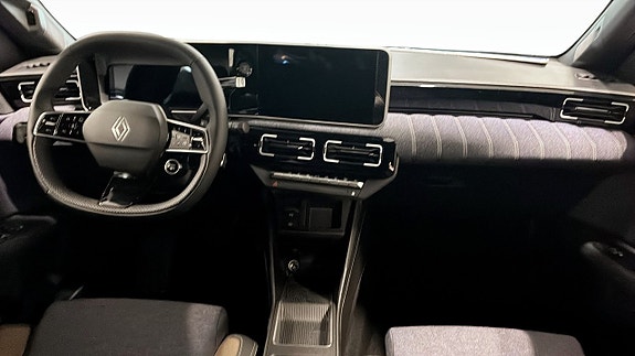 Renault 5 E-Tech 4 of 5