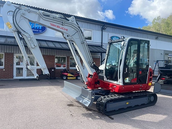 Takeuchi TB 370 2 of 3