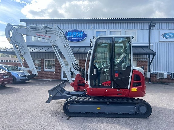 Takeuchi TB 370