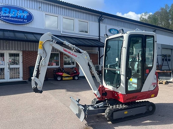Takeuchi TB 320 2 of 3