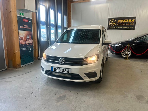 Volkswagen Caddy Maxi 2 of 16