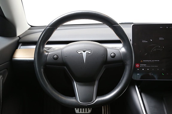 Tesla Model 3 15 of 27
