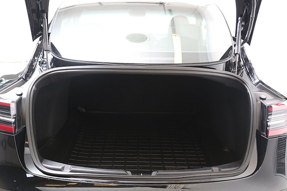 Tesla Model 3 26 of 27