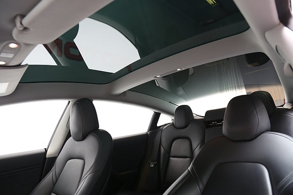 Tesla Model 3 23 of 27
