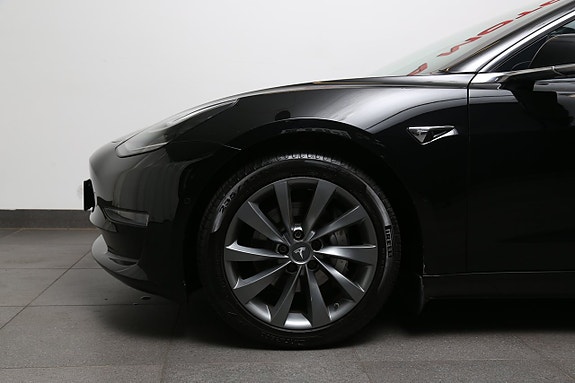 Tesla Model 3 6 of 27