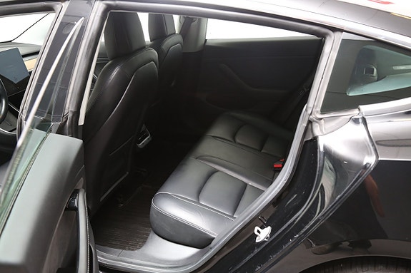 Tesla Model 3 24 of 27