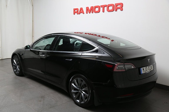 Tesla Model 3 4 of 27
