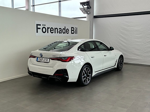 BMW i4 14 of 16