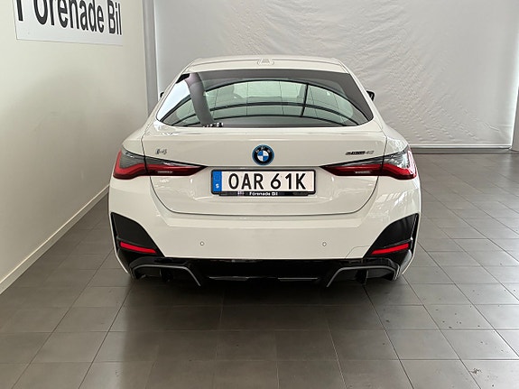 BMW i4 12 of 16