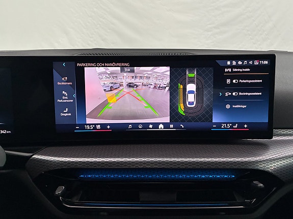 BMW i4 9 of 16