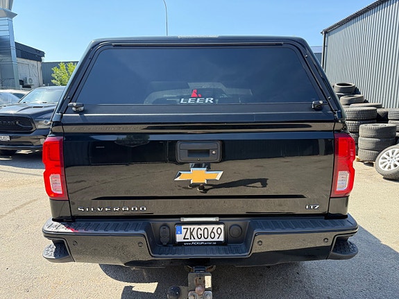 Chevrolet Silverado 1500 3 of 10