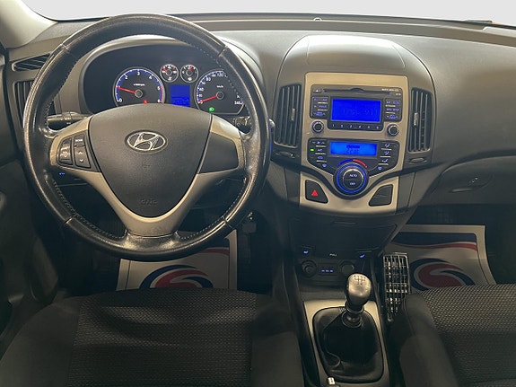 Hyundai i30 10 of 16