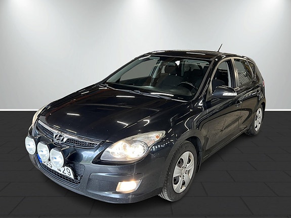 Hyundai i30 2 of 5