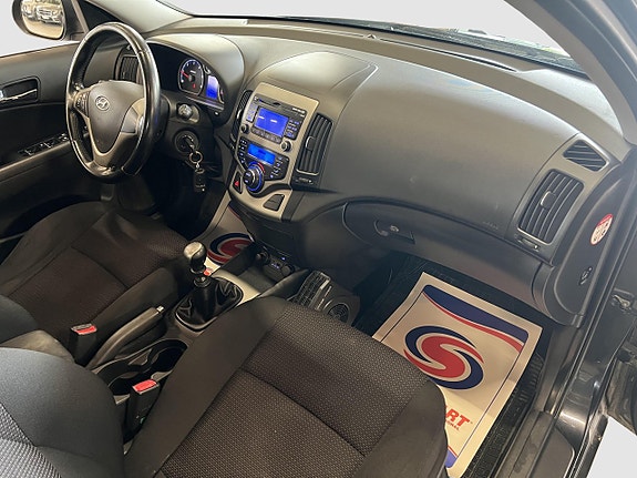 Hyundai i30 15 of 16