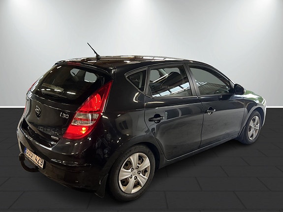 Hyundai i30 4 of 5