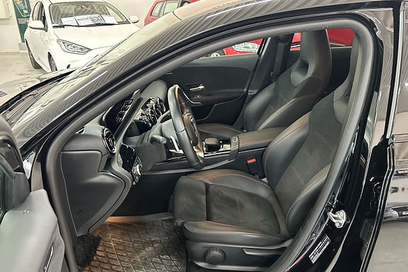 Mercedes-Benz A180 9 of 20