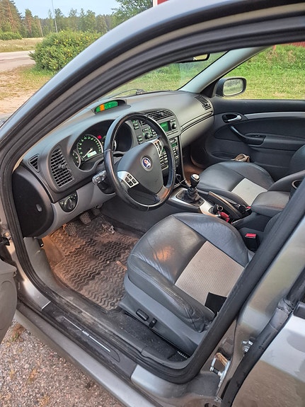 Saab 9-3 5 of 5