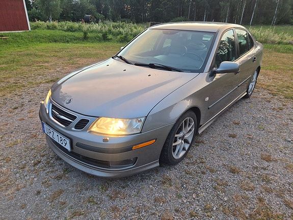 Saab 9-3 4 of 5