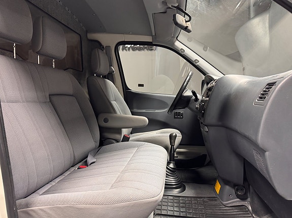 Toyota HiAce 5 of 5