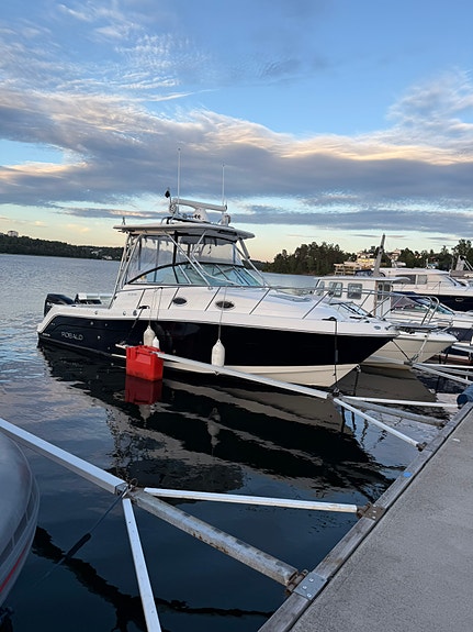 Robalo R305 Walkaround – Exceptionellt välutrustad med dubbla Suzuki DF300APX 5 of 5
