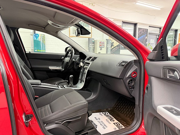 Volvo V50 14 of 28
