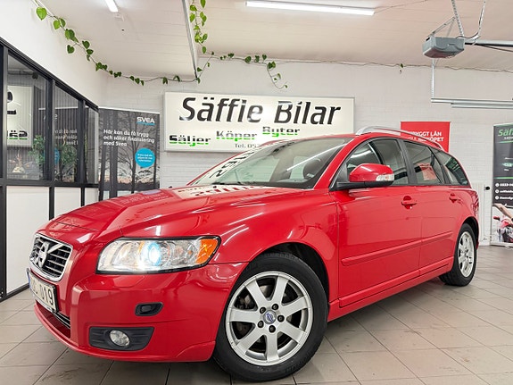 Volvo V50 3 of 5