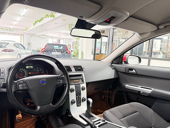 Volvo V50 22 of 28