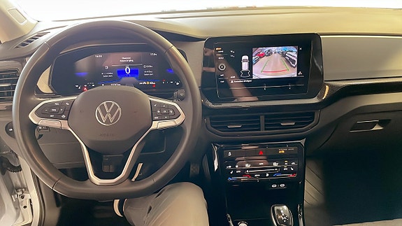 Volkswagen T-Cross 10 of 12