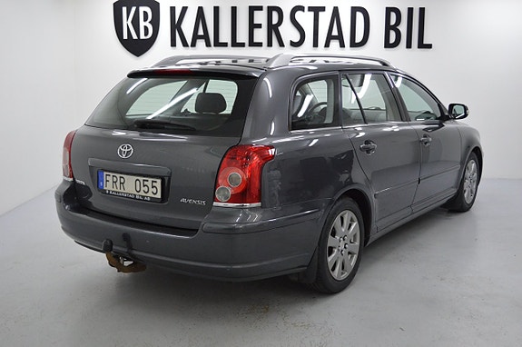 Toyota Avensis 3 of 21