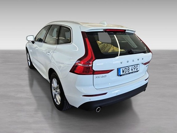 Volvo XC60 5 of 9