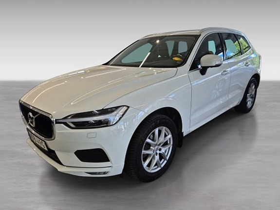 Volvo XC60 2 of 9
