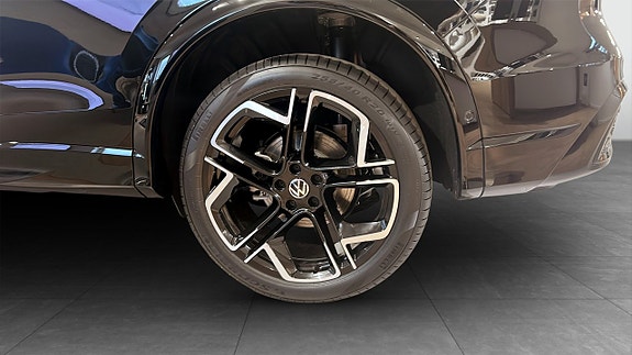Volkswagen Tiguan 6 of 14