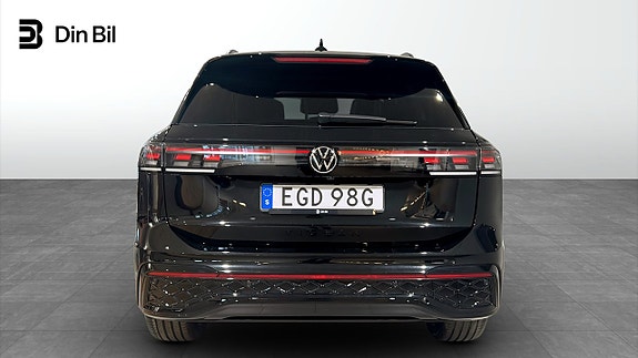 Volkswagen Tiguan 5 of 5