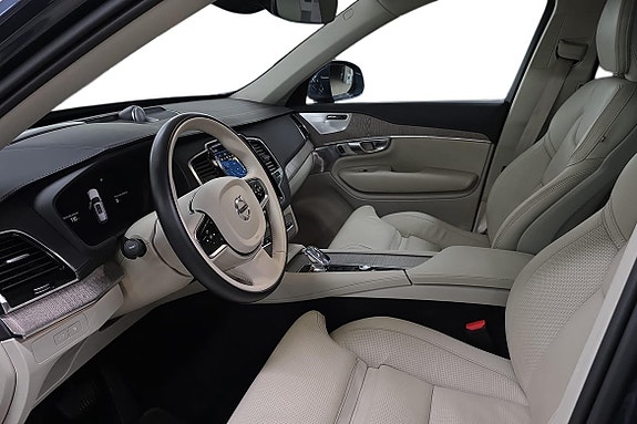 Volvo XC90 14 of 27