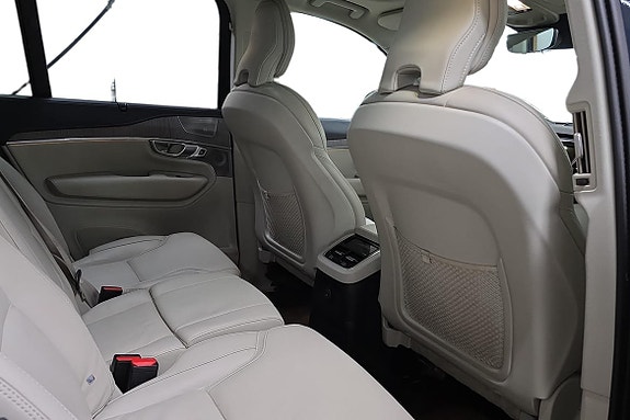 Volvo XC90 9 of 27