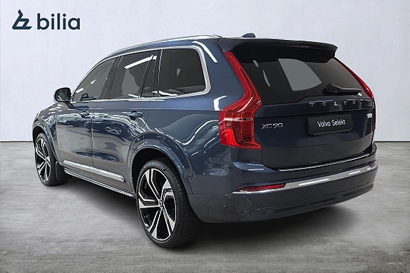 Volvo XC90 2 of 5