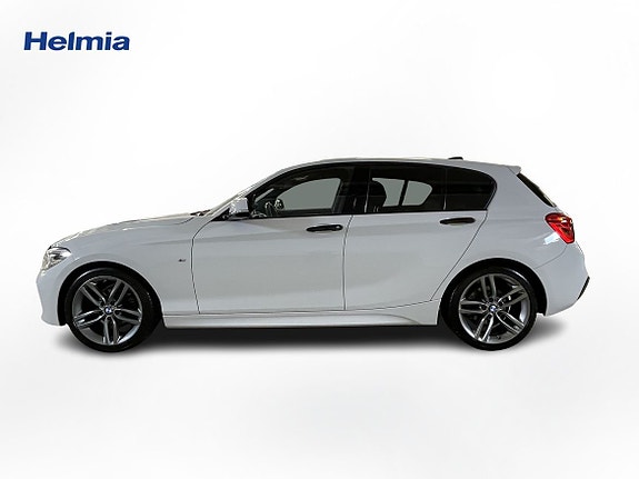 BMW 118i 2 of 5