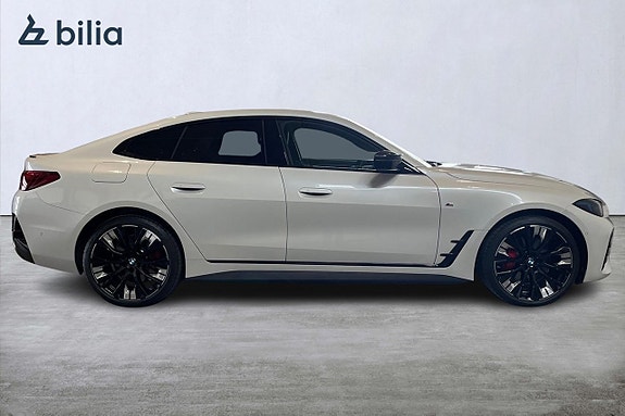 BMW i4 16 of 18
