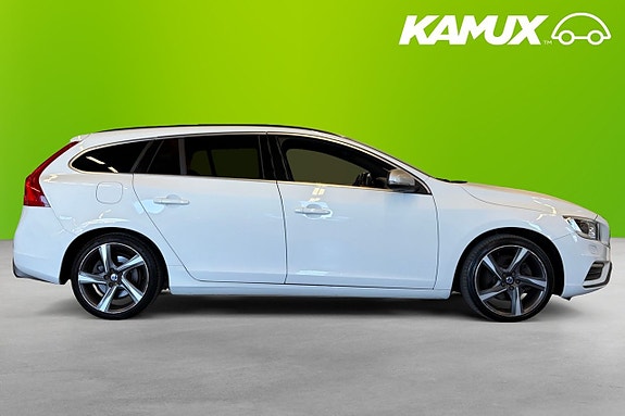 Volvo V60 2 of 22