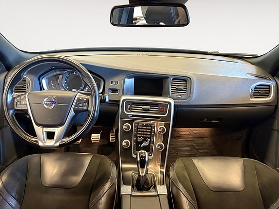 Volvo V60 10 of 22