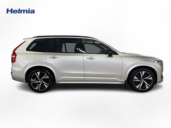 Volvo XC90 8 of 16