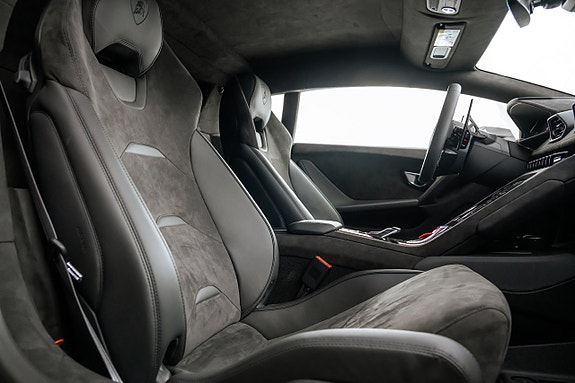 Lamborghini Huracan 10 of 13