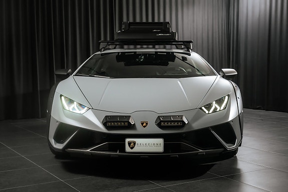 Lamborghini Huracan 4 of 5