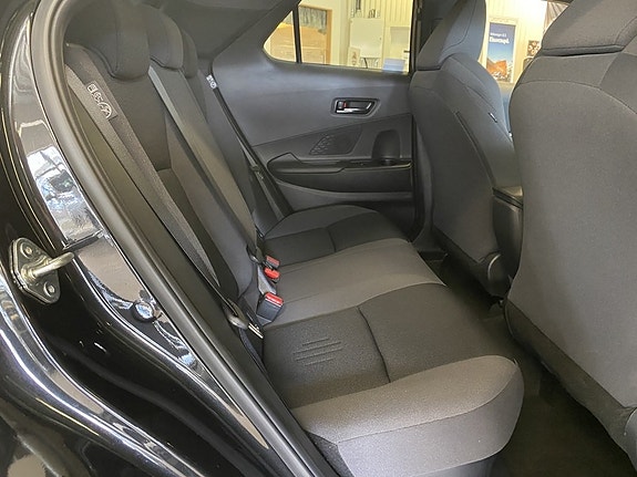 Toyota C-HR 12 of 20
