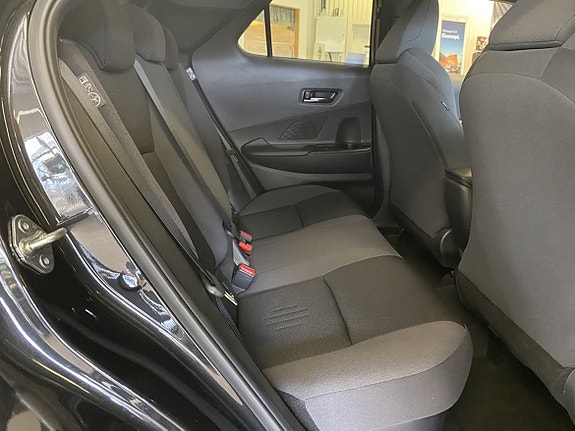 Toyota C-HR 15 of 20