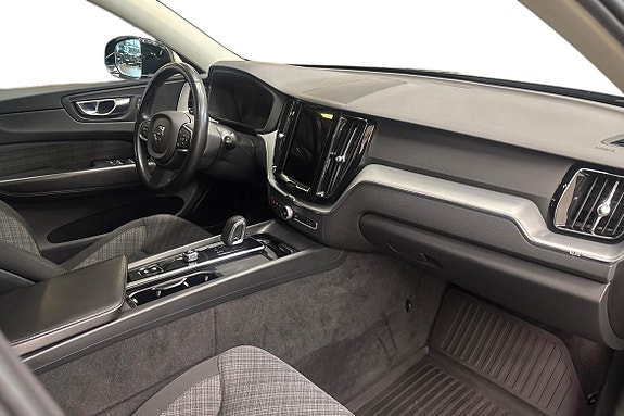 Volvo XC60 10 of 27